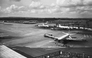 Gatwick 1965 - looking NW from Centre Pier BEA Comet, SAM DC6